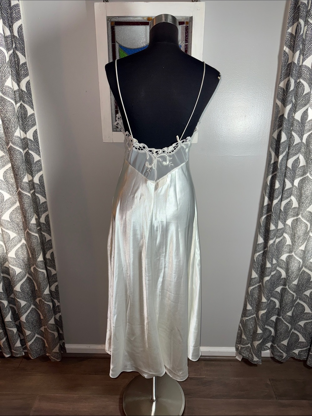 Vintage Victoria’s Secret Gold Label White Satin & Lace Slip Dress - Size Small - Picture 6 of 10